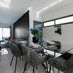 Guest house Guestready - Sunset House 4*