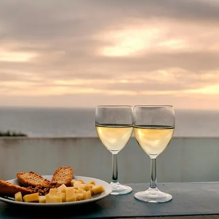 Pensionat Guestready - Sunset House Relva (Azores)